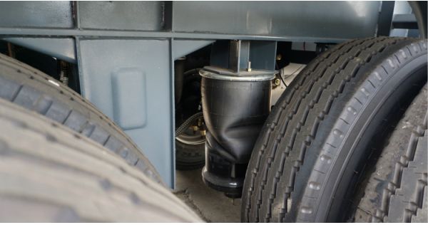 Causes and solutions of fuel tank trailer air suspension airbag wrinkles