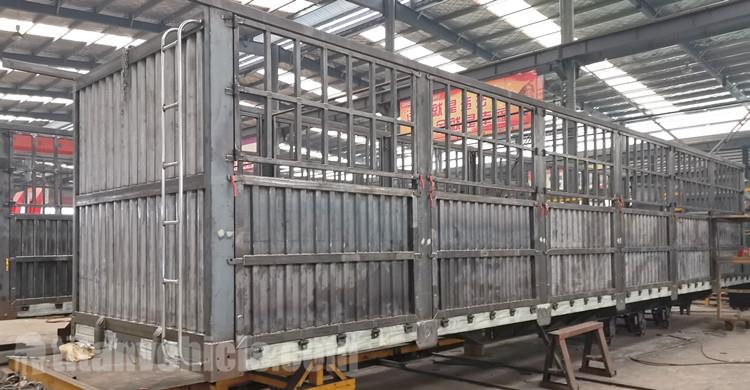 Tri Axle 60 Ton Stake Semi Trailer will be sent to Cote d'Ivoire
