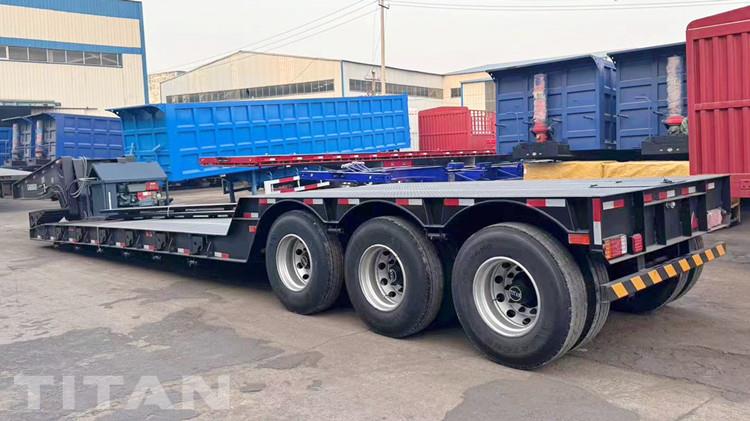 Tri Axle 80 Ton Removable Gooseneck Trailer for Sale in Kenya