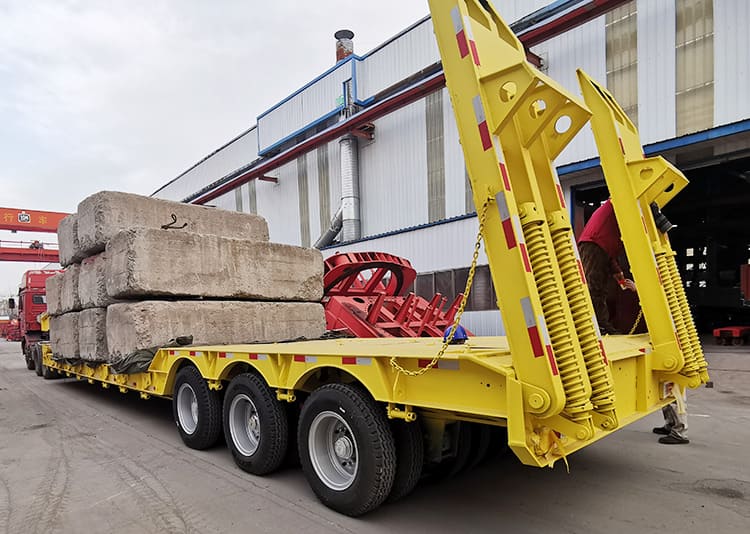 80T Tri Axle Removable Gooseneck Trailer with Ladders for Sale in Guinea